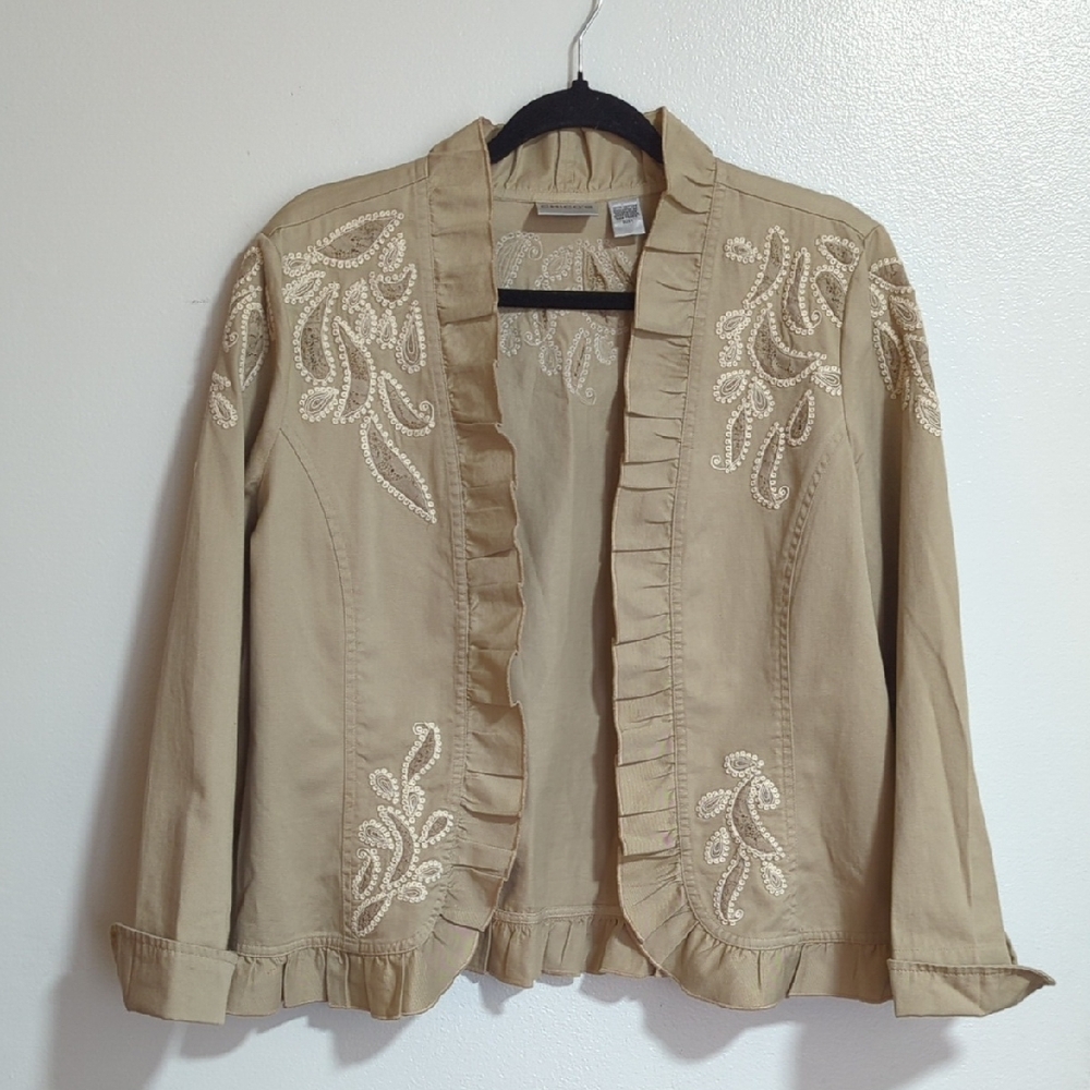🌸 SALE Chico's Tan Open Front Embroidered Ruffle Jacket Size 1
